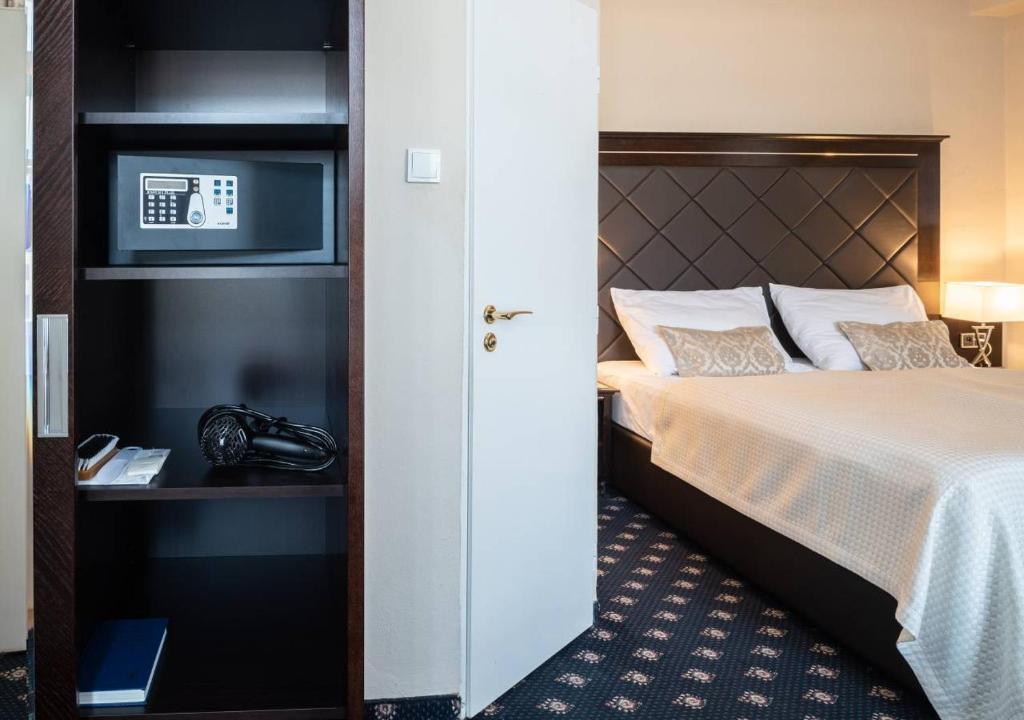 Pytloun Old Town Hotel Prague (select rooms)